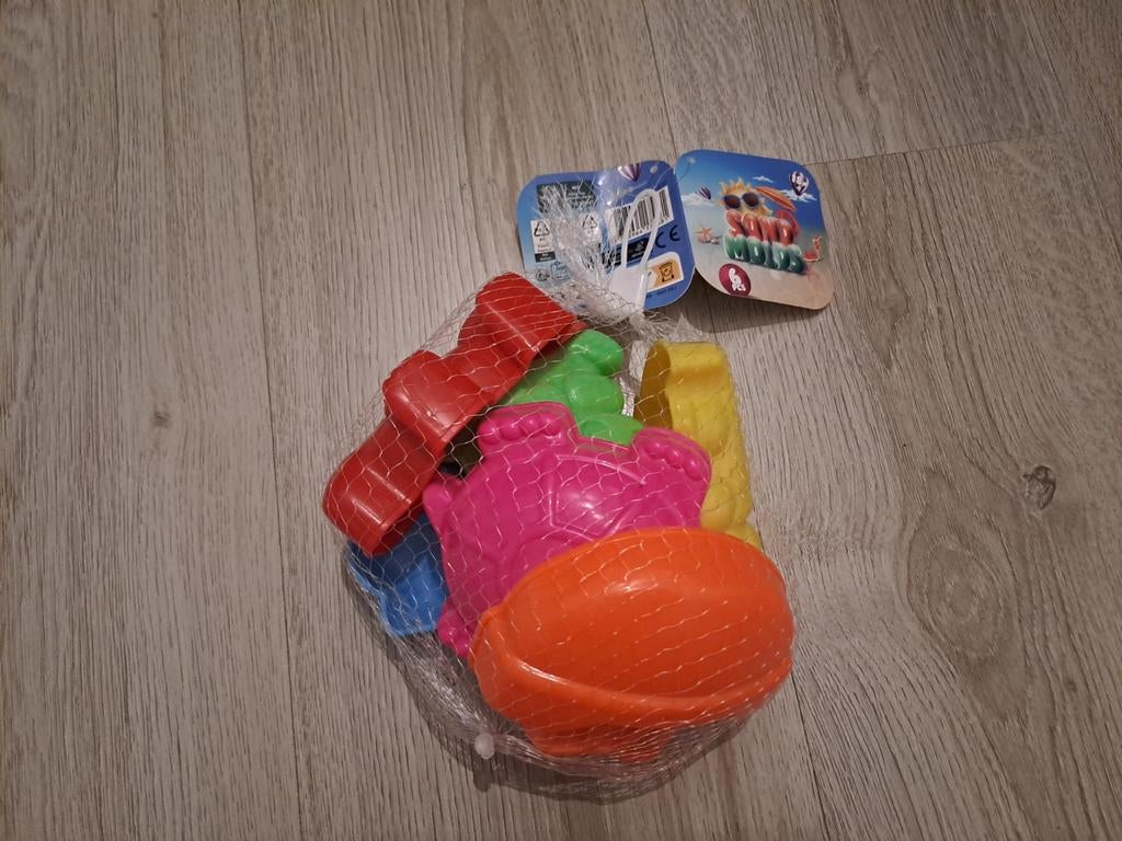 Leuke zandvormpjes set dieren en voertuigen, Kinderen en Baby's, Speelgoed | Buiten | Zandbakken, Ophalen of Verzenden, Nieuw