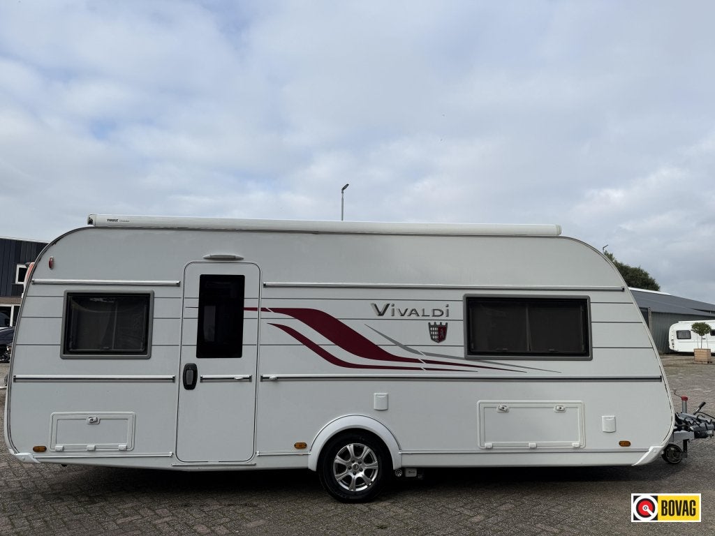 Tabbert Vivaldi 550 E2.3 enkele bedden + airco, Rondzit, Tabbert, Bedrijf, 2 aparte bedden
