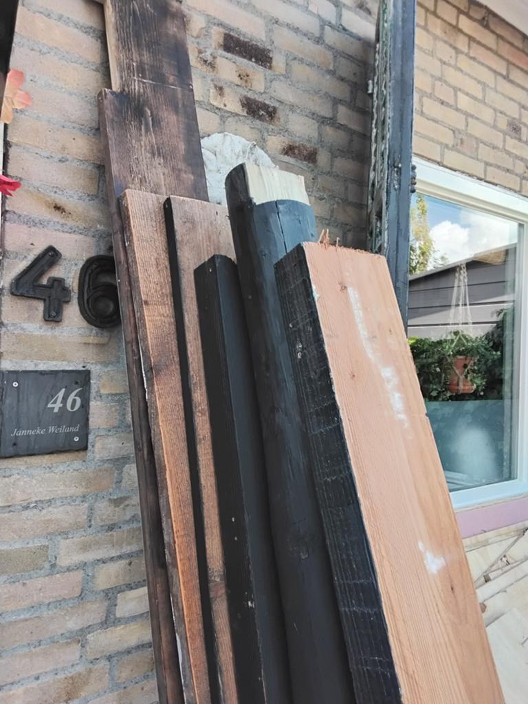 Stevige Douglas vierkante palen en een ronde paal, Ophalen of Verzenden, Gebruikt, Minder dan 180 cm, Palen