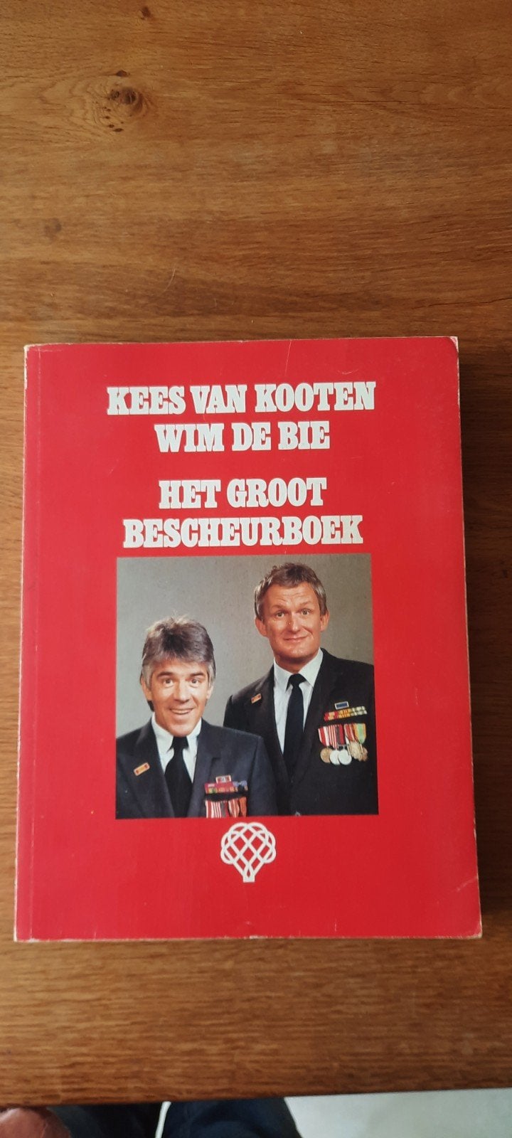 Kees van Kooten & Wim de Bie - Het Groot Bescheurboek, Ophalen of Verzenden, Gelezen, Kees van Kooten, Wim de Bie, Anekdotes en Observaties