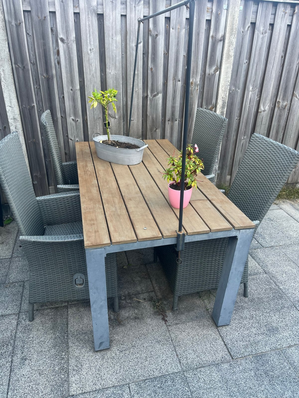 Tuinset met 4 stoelen en houten tafel, Tuin en Terras, Tuinsets en Loungesets, 4 zitplaatsen, Gebruikt, Eettafel, Ophalen of Verzenden
