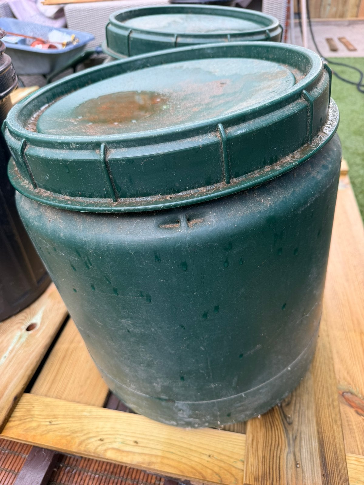 2x voerton 40L, Ophalen, Overige soorten