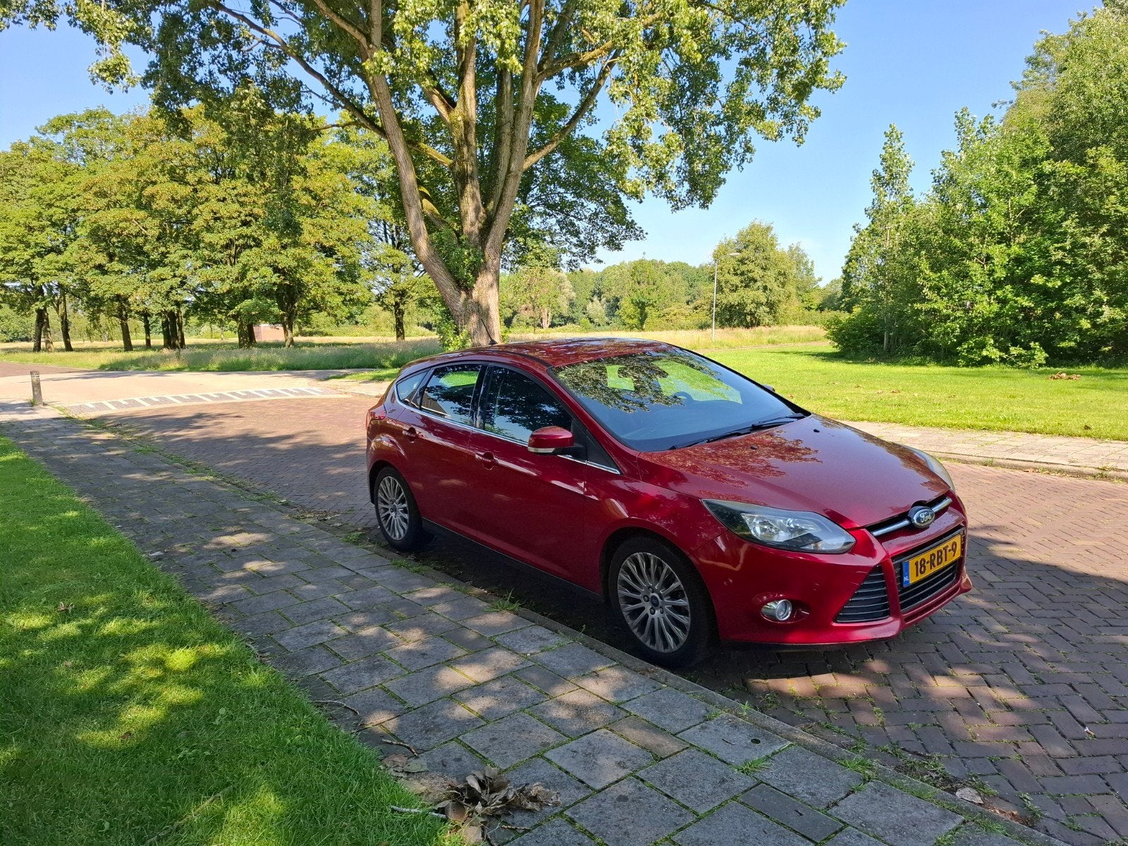 Ford Focus 1.6 Ecoboost 150 Pk Titanium Goed onderhouden, Auto's, Ford, 1596 cc, Zwart, 4 cilinders, Leder en Stof