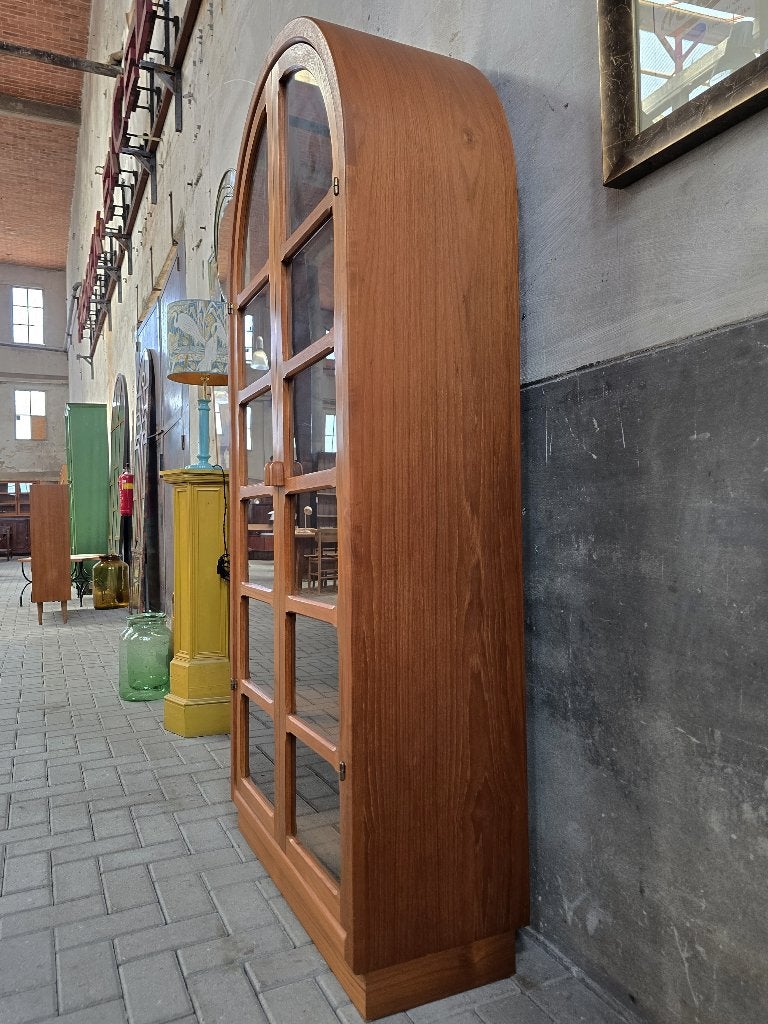 Deens Design Vitrinekast Teak Vintage Jaren 80 Vitrine Kast, Grenenhout, Vintage Mid Century Deens Design Jaren 80, 150 tot 200 cm