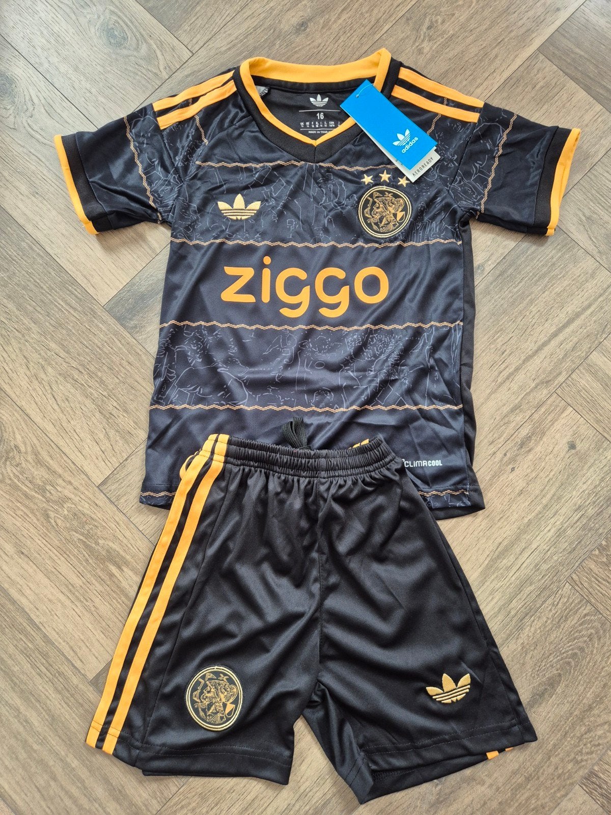 Ajax kids uit tenue, Verzenden, Nieuw