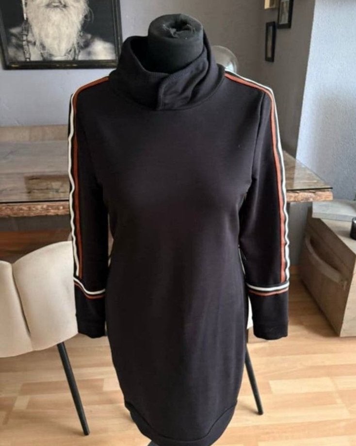 Anna van Toor mooie zwarte sportieve jurk mt 36 ZGAN, Ophalen of Verzenden, Zo goed als nieuw, Maat 36 (S), Zwart