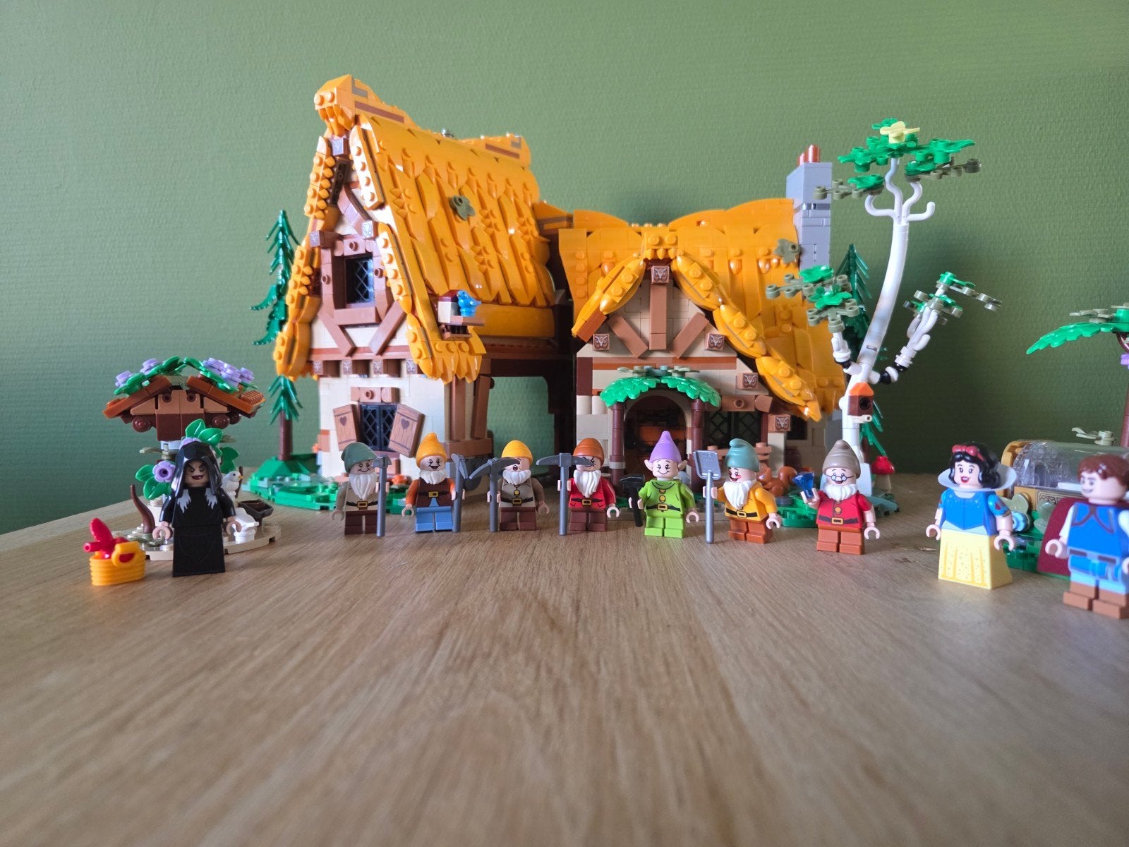 LEGO 43242 Disney Sneeuwwitje compleet & gesorteerd, Lego, Ophalen of Verzenden, Zo goed als nieuw, Disney