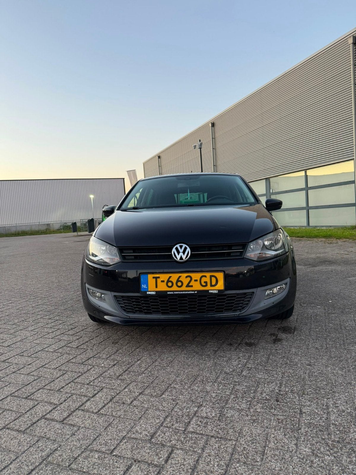 Volkswagen Polo 1.2 51KW 2010 benzine Zwart, Voorwielaandrijving, 40 €/maand, Zwart, Handgeschakeld