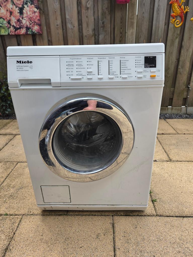 Miele Wasmachine - SoftCare System - Voorlader, Gebruikt, Voorlader, 85 tot 90 cm, 1200 tot 1600 toeren