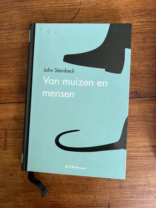 Van muizen en mensen - John Steinbeck (De Volkskrant), Ophalen of Verzenden, Zo goed als nieuw, Nederland