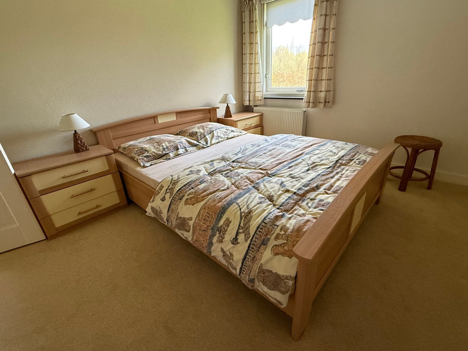 Dubbel bed inclusief kastjes en lampen, Ophalen, Tweepersoons