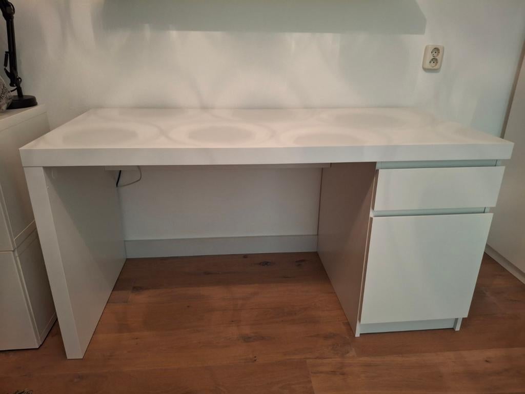 Ikea bureau Malm, Ophalen, Zo goed als nieuw