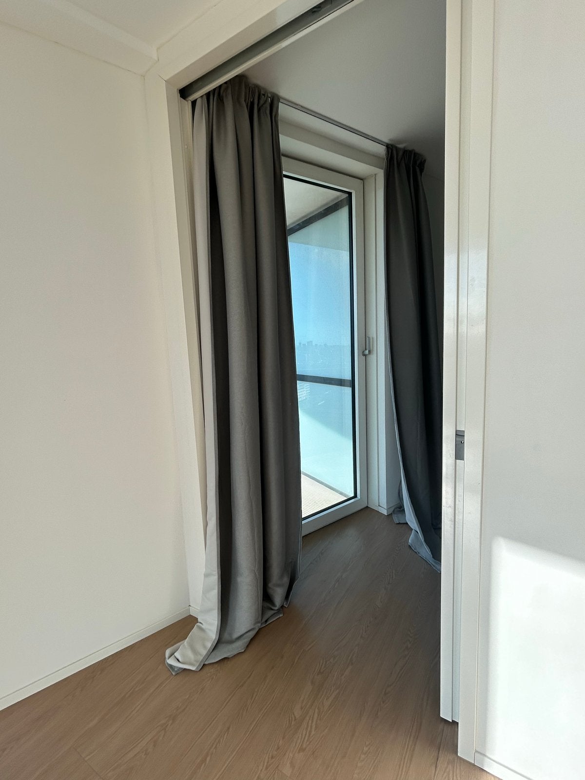 IKEA Vilborg verduisterende gordijnen 145x300cm (2 stuks), Ophalen, Gebruikt, Verduisterend, Gordijn