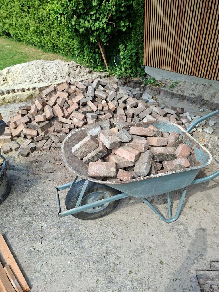 Gratis Waaltjes af te halen, Tuin en Terras, Tegels en Klinkers, Ophalen, Gebruikt, Overige materialen, Klinkers