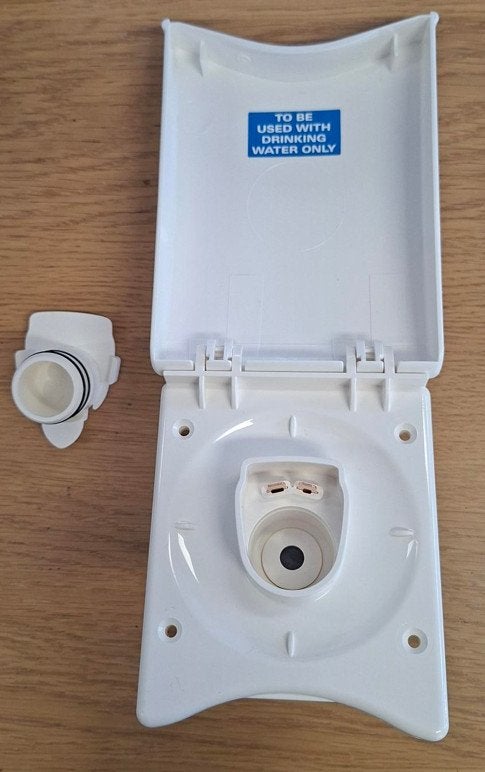 Truma Ultraflow inbouwdoos water 46031-01, Buurserstraat 15 A, 7481 EG,Haaksbergen, Ophalen of Verzenden, Info@123CamperOnderdelen.nl