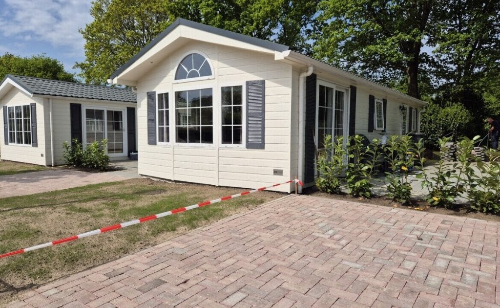 ARCABO CHALET + KOOPGROND IN REUTUM – NR. 172, Tot en met 2