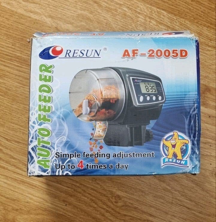 Vissenvoerapparaat werkt op batterijen, Dieren en Toebehoren, Ophalen, Zo goed als nieuw