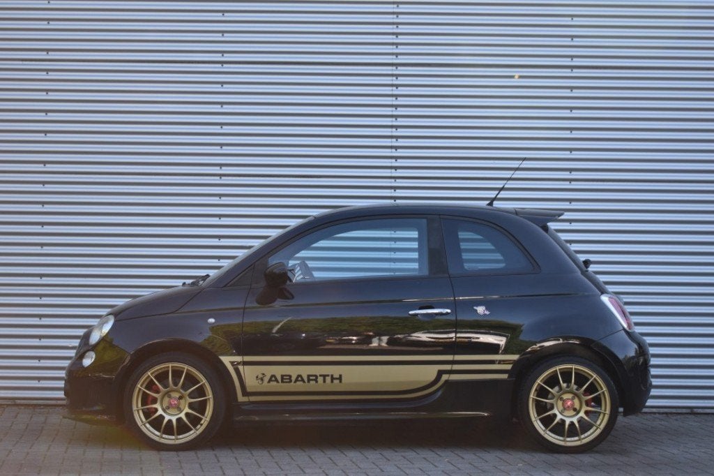 Fiat 500 1.4-16V ABARTH / LEDER / INTERSCOPE SOUNDSYSTEM, Voorwielaandrijving, 40 €/maand, 4 cilinders, Zwart