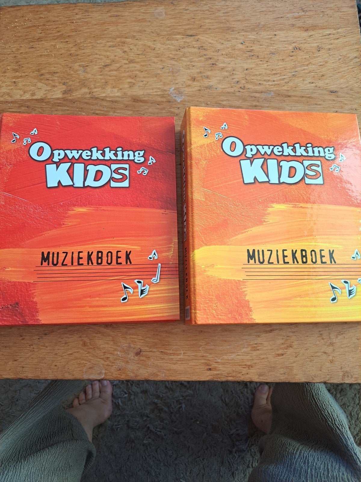 Opwekking Kids Muziekboek - Deel 1 & 2 (Gitaarakkoorden), Muziek en Instrumenten, Bladmuziek, Gitaar, Nieuw, Ophalen of Verzenden