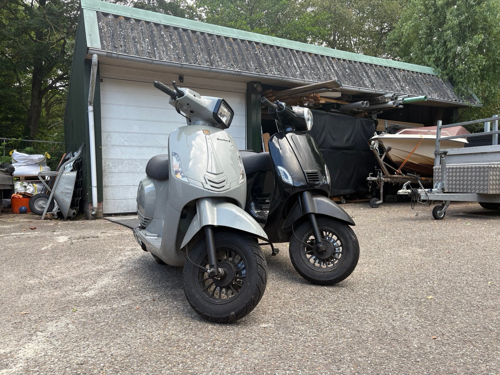 2x scooters, Ophalen, Gebruikt, Benzine, 50 cc