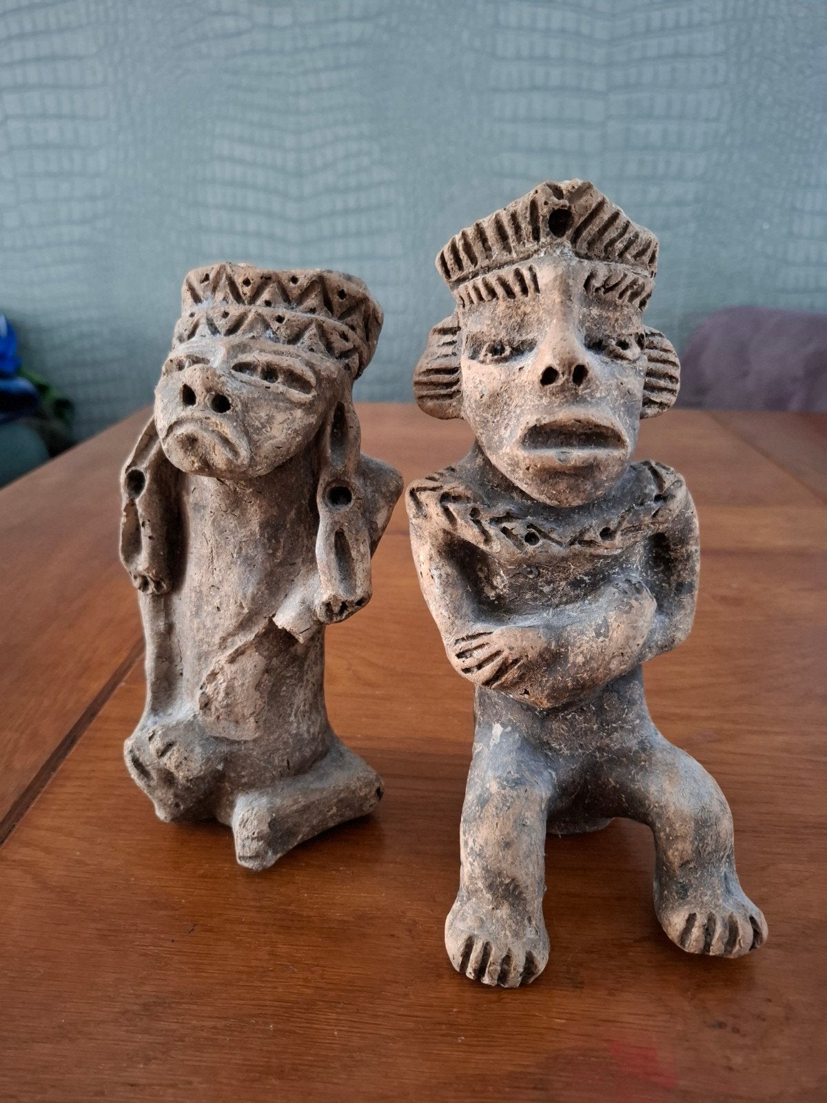 Twee oude Mexicaanse terracotta beeldjes, Handgemaakt, Steen/keramiek, Ophalen of Verzenden, Beeld