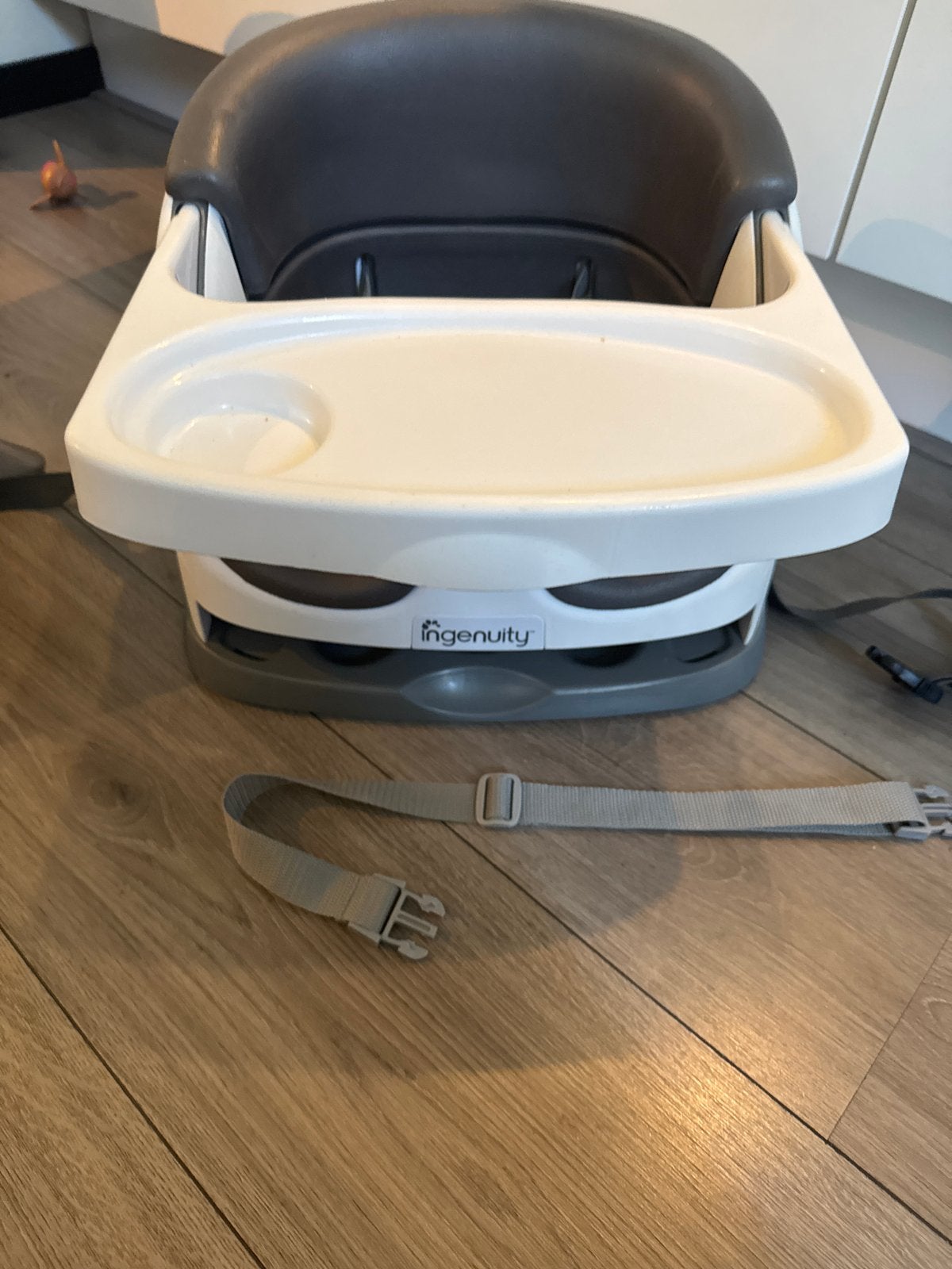 Ingenuity Baby Base 2-in-1 Zitje met Eetblad, Ophalen, Gebruikt, Overige typen, Afneembaar eetblad