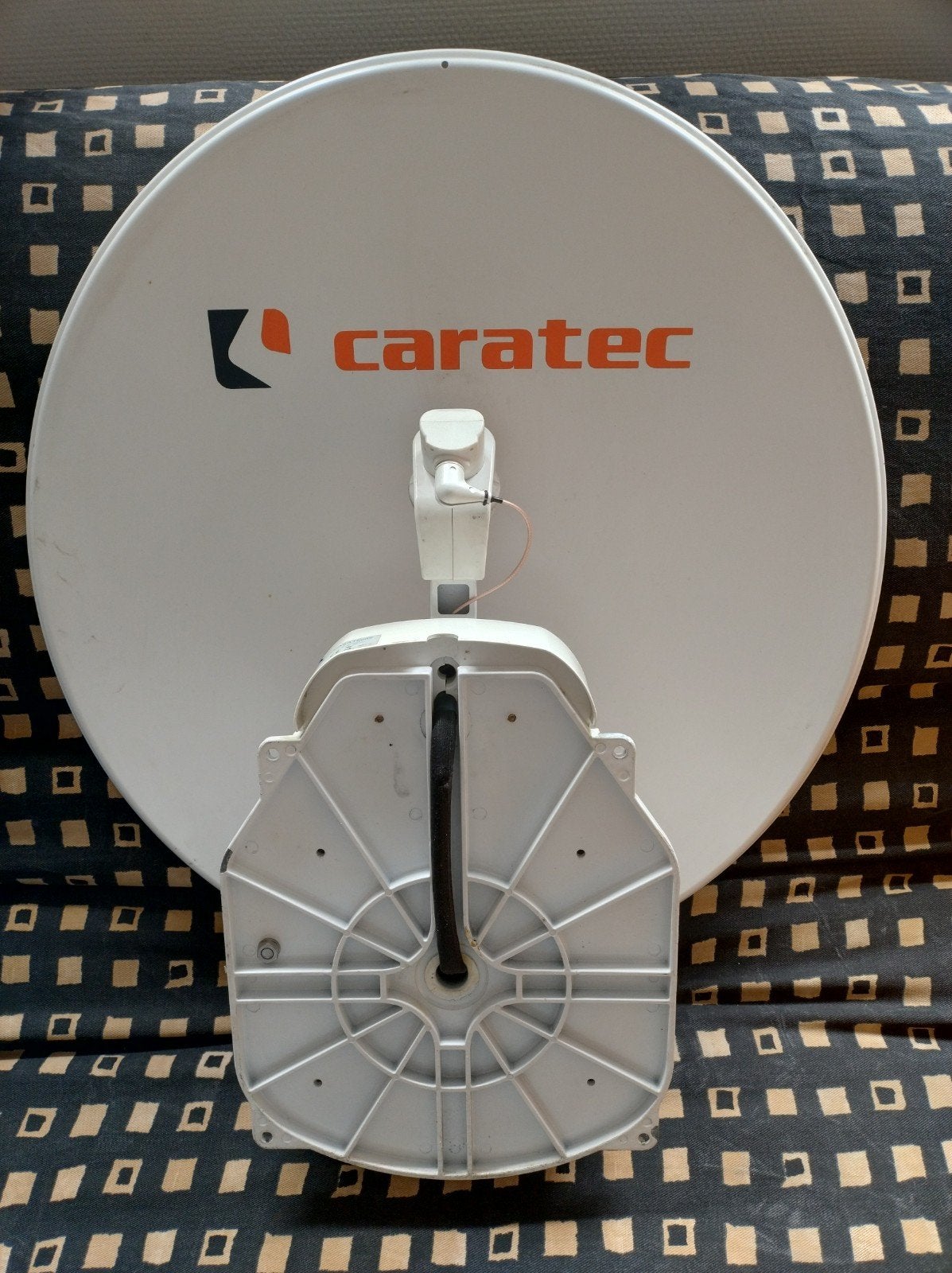 Caratec schotel en TV, Audio, Tv en Foto, Schotelantennes, Ophalen, Zo goed als nieuw, Overige merken