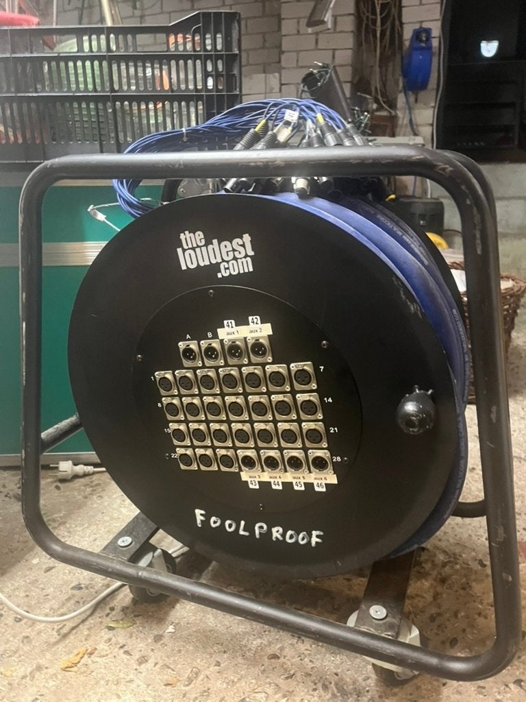 Multikabel 24-8 30 mtr op stagewheel, Ophalen, Gebruikt, Apparatuur
