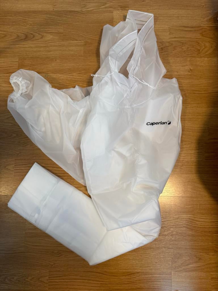 Caperlan Regenponcho (Decathlon) - Compact en Praktisch, Ophalen, Zo goed als nieuw, Regenpak