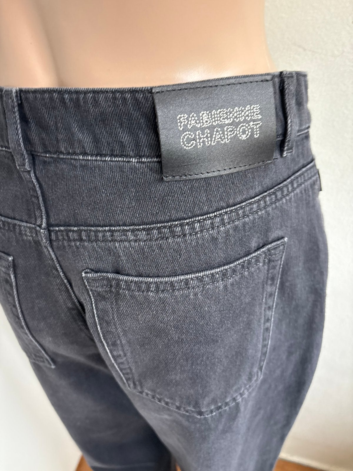 Fabienne Chapot spijkerbroek jeans maat w28 L34 maat 38, Kleding | Dames, Ophalen of Verzenden, Zo goed als nieuw, Zwart, W28 - W29 (confectie 36)
