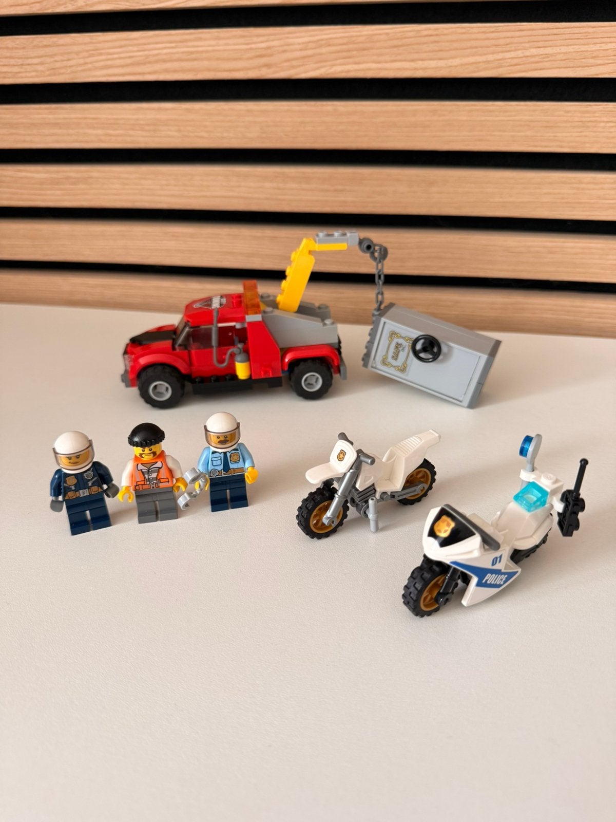 Lego set 60137 politie boef kluis, Kinderen en Baby's, Speelgoed | Duplo en Lego, Lego, Ophalen of Verzenden, Compleet, Complete set