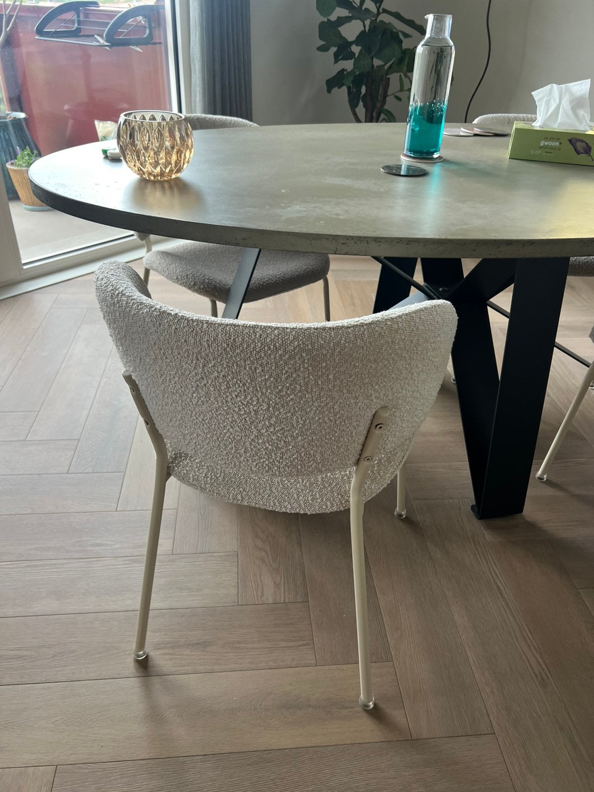 Eetkamerstoelen Karwei model Lola 4x beige bouclé, Ophalen, Overige kleuren, Modern strak, Zo goed als nieuw
