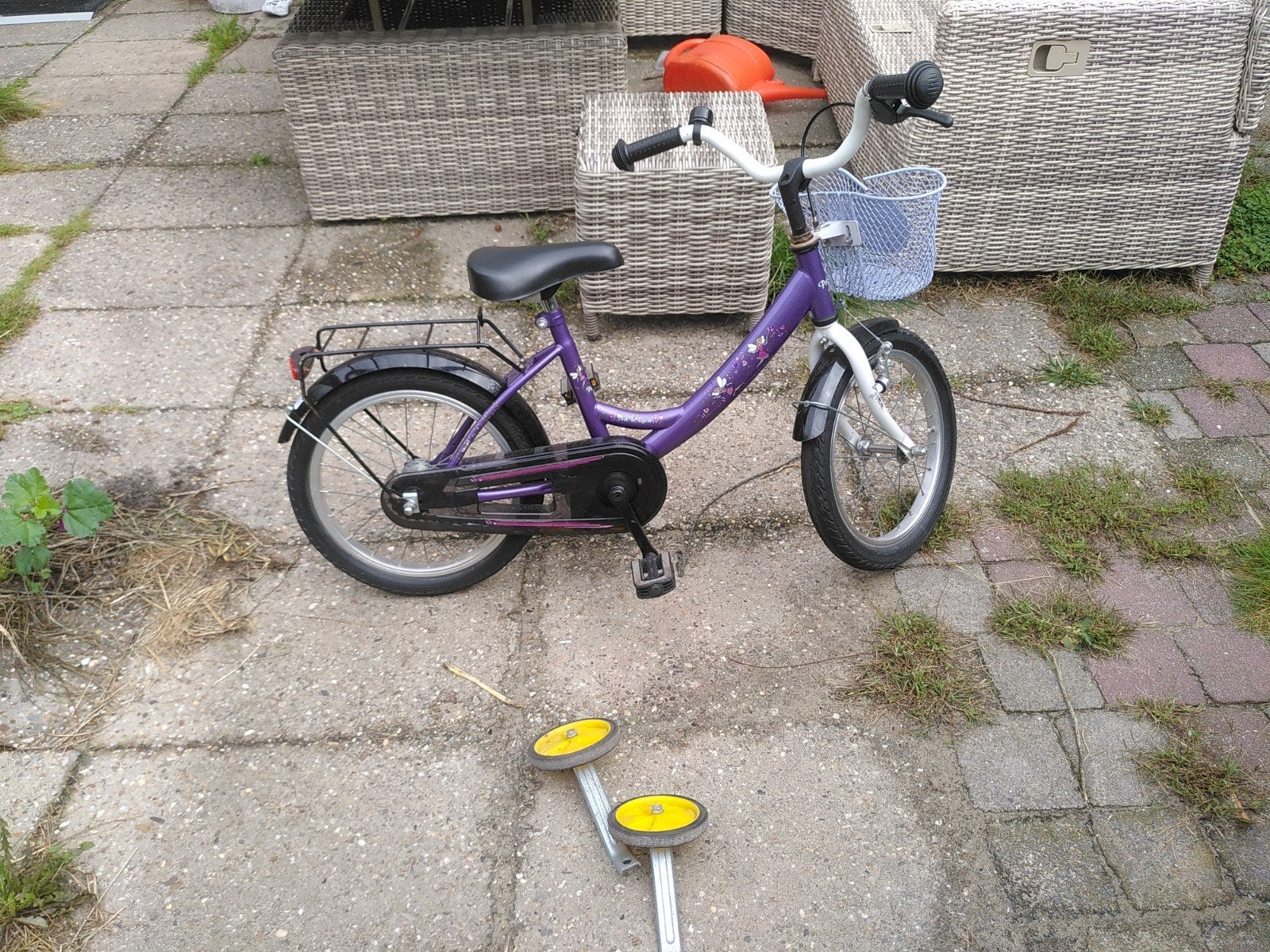 Paarse kinderfiets 16 inch met zijwieltjes, Fietsen en Brommers, Ophalen, Terugtraprem, Zijwieltjes, Onbekend