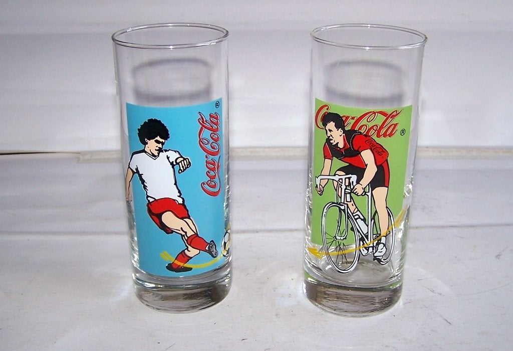 2 vintage (1991) CocaCola sportglazen. Nieuwstaat., Verzamelen, Ophalen of Verzenden, Zo goed als nieuw, Buitenlandse clubs, Overige typen