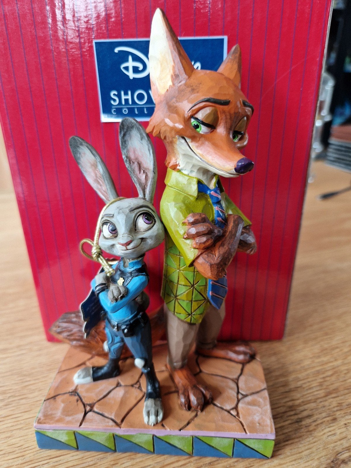 Jim Shore Disney Traditions Zootopia beeldje - Retired, Verzamelen, Disney, Ophalen of Verzenden, Overige figuren, Nieuw, Beeldje of Figuurtje