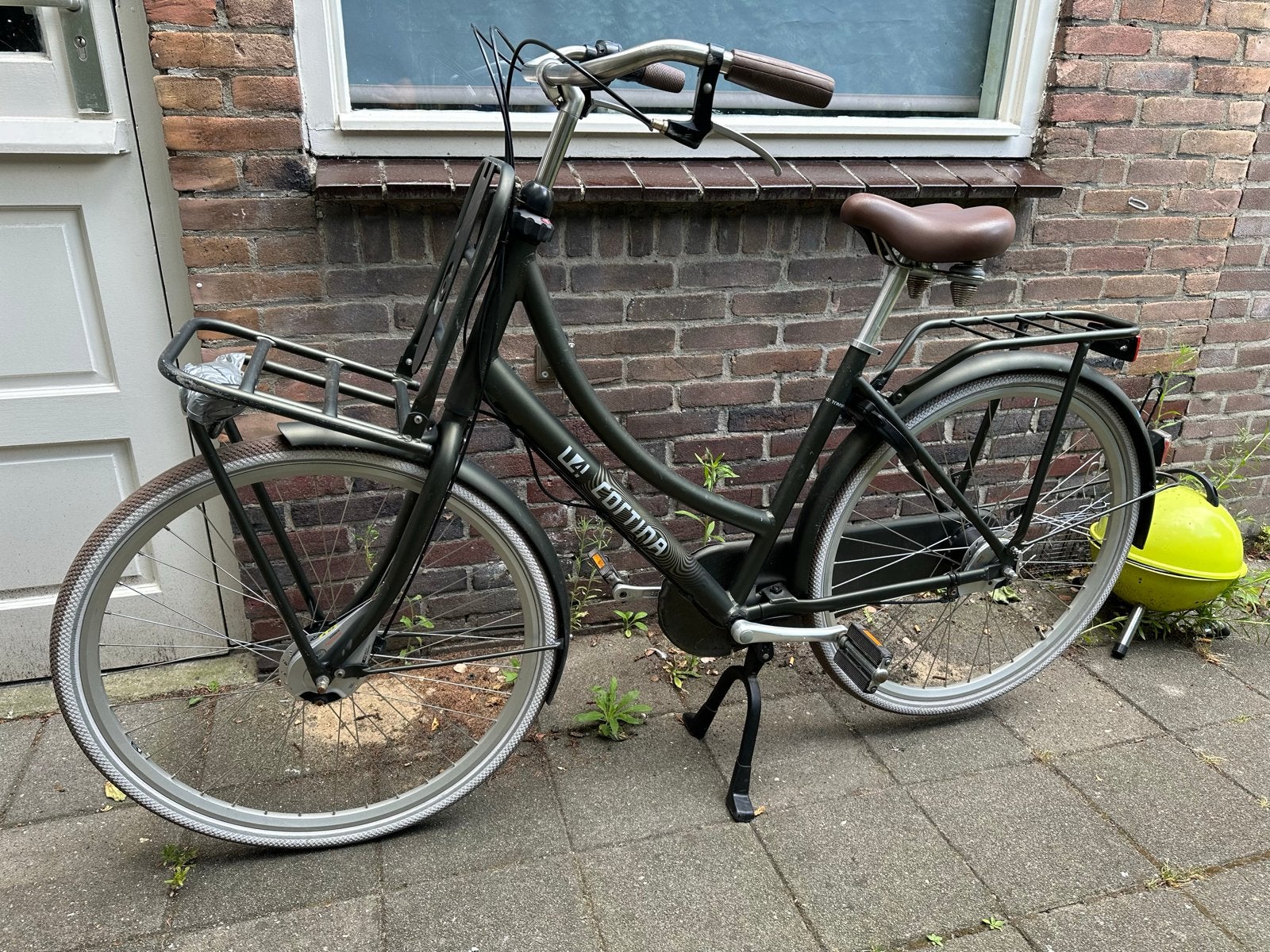 Cortina U4 Transportfiets - Olijfgroen, Fietsen en Brommers, Fietsen | Dames | Damesfietsen, Gebruikt, Velgrem, Versnellingen