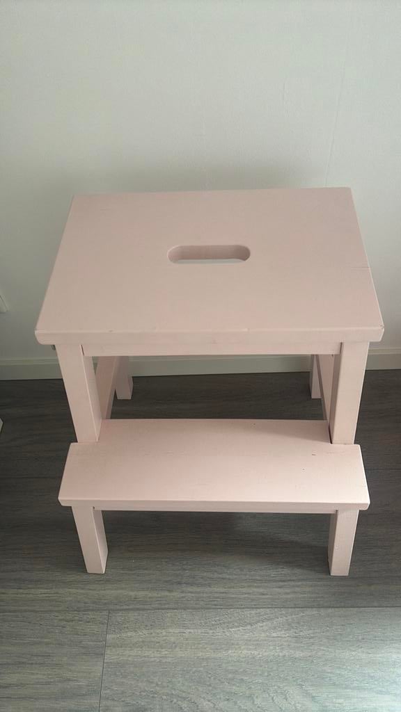 Ikea bekvam houten trapje 2 treden licht rose, Ophalen, Gebruikt, Hout, Minder dan 45 cm