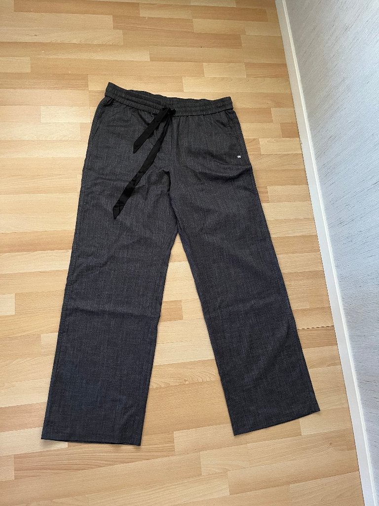GUSTAV PANTALON maat 44, Kleding | Dames, Broeken en Pantalons, Ophalen of Verzenden, Zo goed als nieuw, Maat 42/44 (L), Gustav