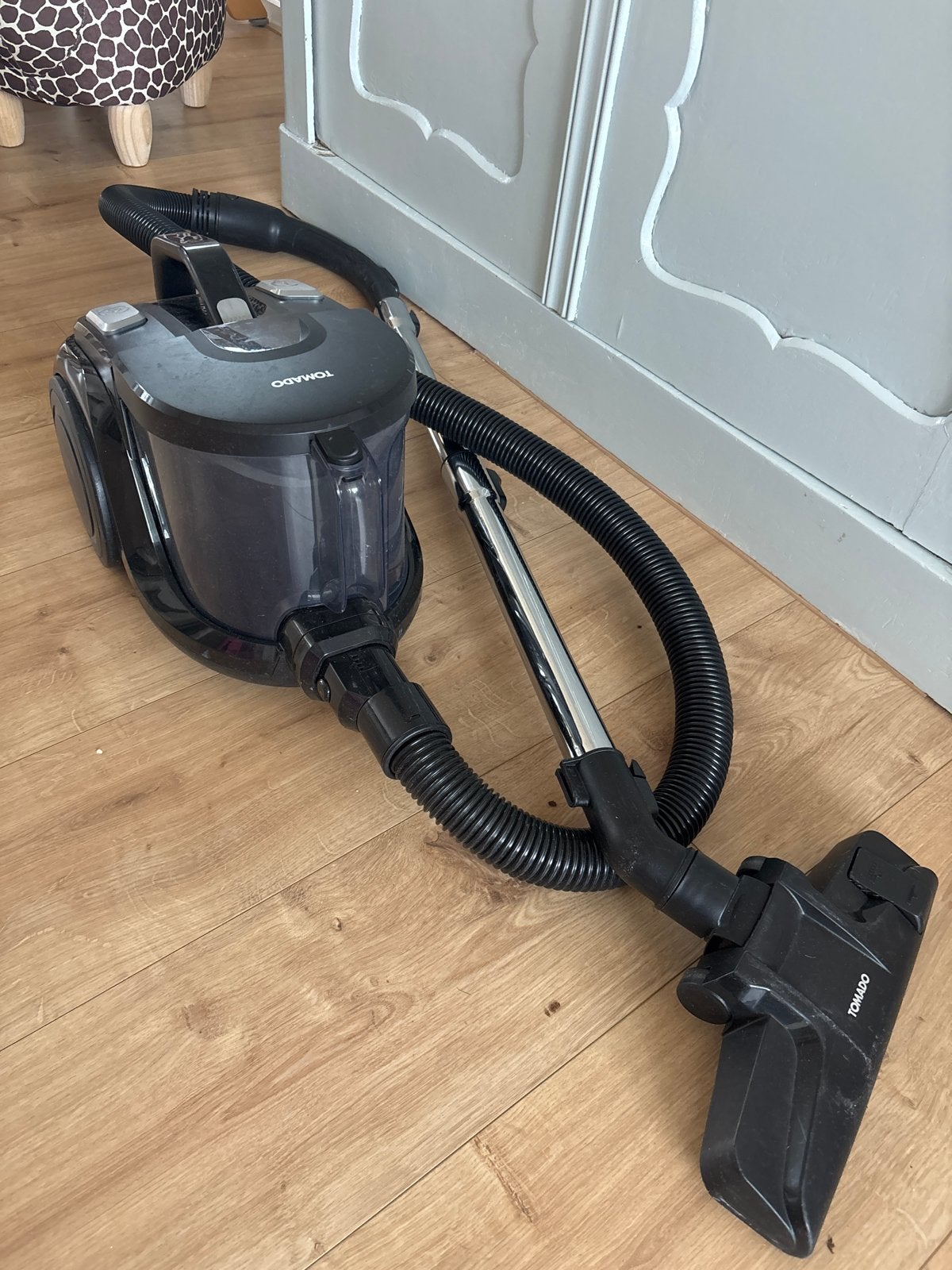Tomado stofzuiger zonder zak met HEPA filter, Ophalen, Overige merken, Gebruikt, Sledestofzuiger