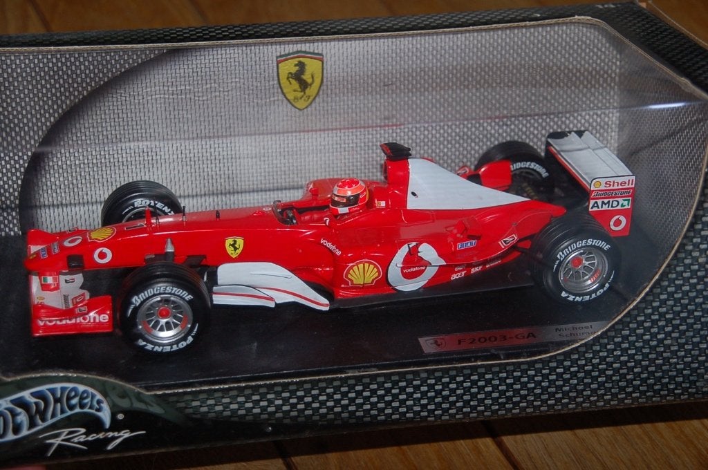 1:18 FERRARI F1 F2003GA Schumacher Hotwheels WRH, Verzenden, Zo goed als nieuw, Auto, Hot Wheels
