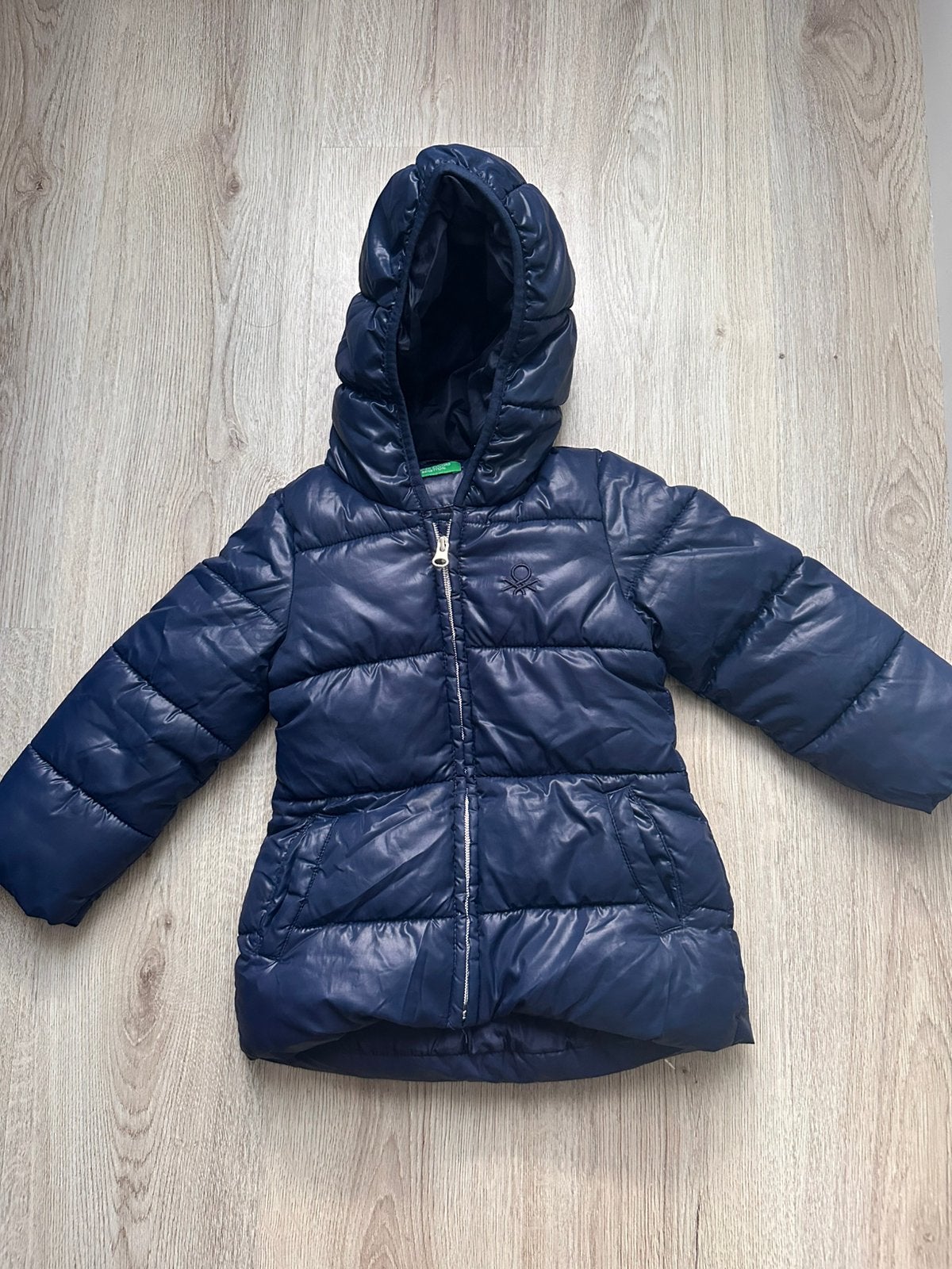 Te koop donkerblauw jas benetton maat 90, Ophalen, Zo goed als nieuw, Meisje, Jas