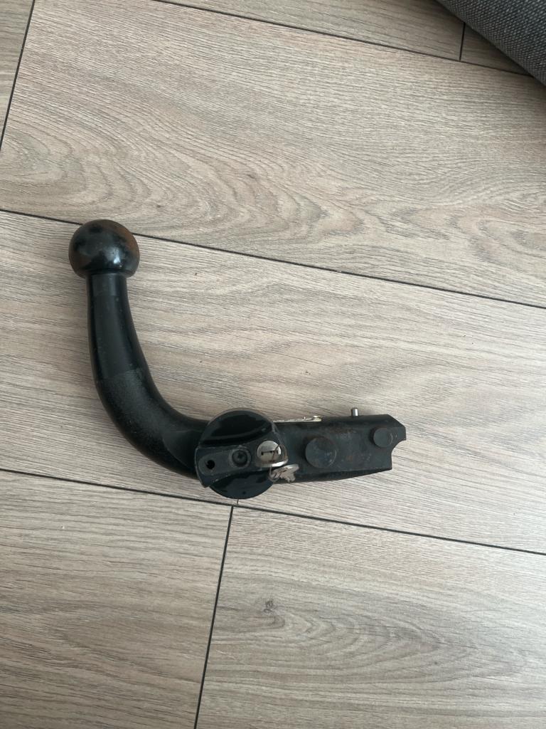 Bosal afneembare trekhaak kogel zwanenhals inclusief sleutel, Ophalen of Verzenden, Gebruikt