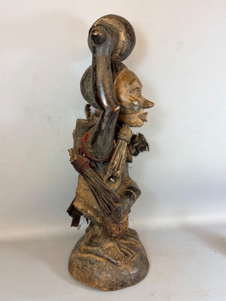 260817 Groot oud Afrikaans Bakongo beschermings sculpture, Ophalen of Verzenden