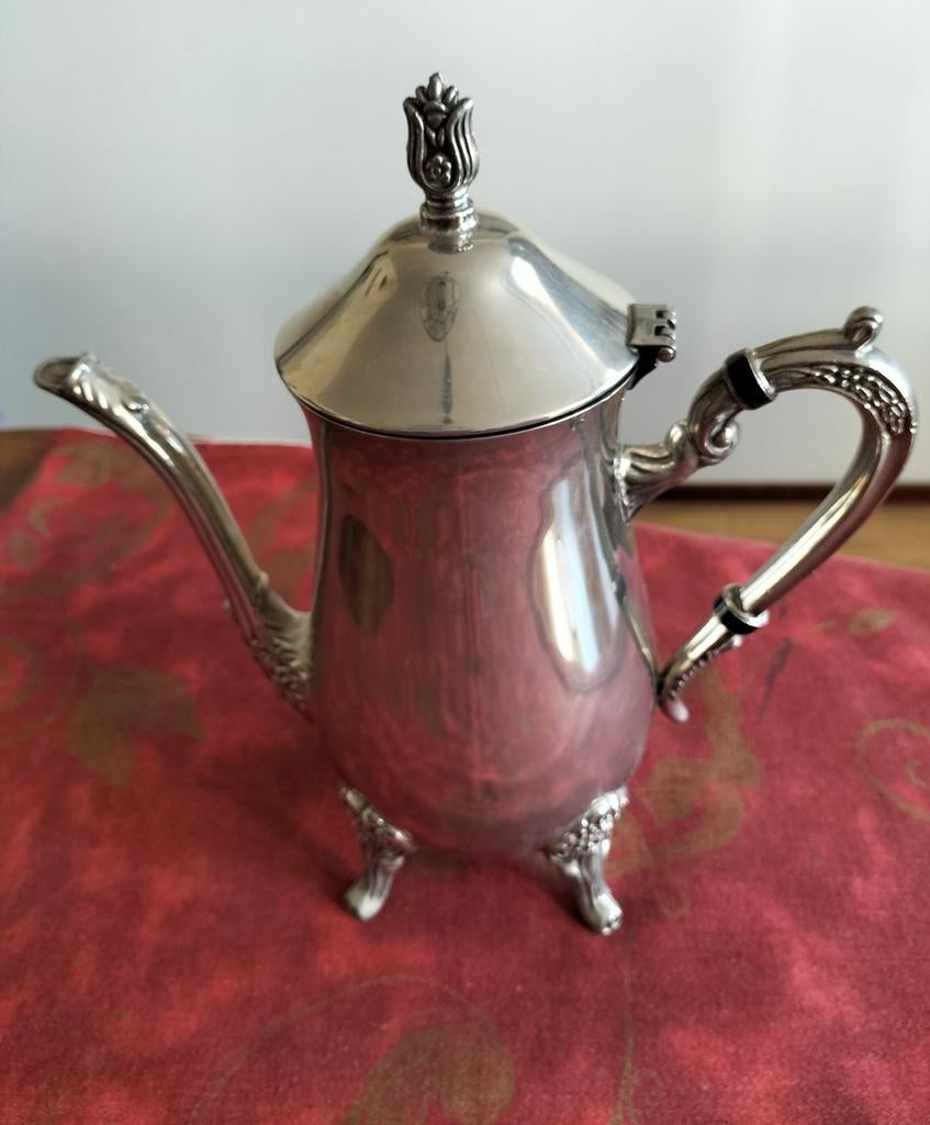 Verzilverde sierlijke koffie/ thee kan, Antiek en Kunst, Ophalen of Verzenden