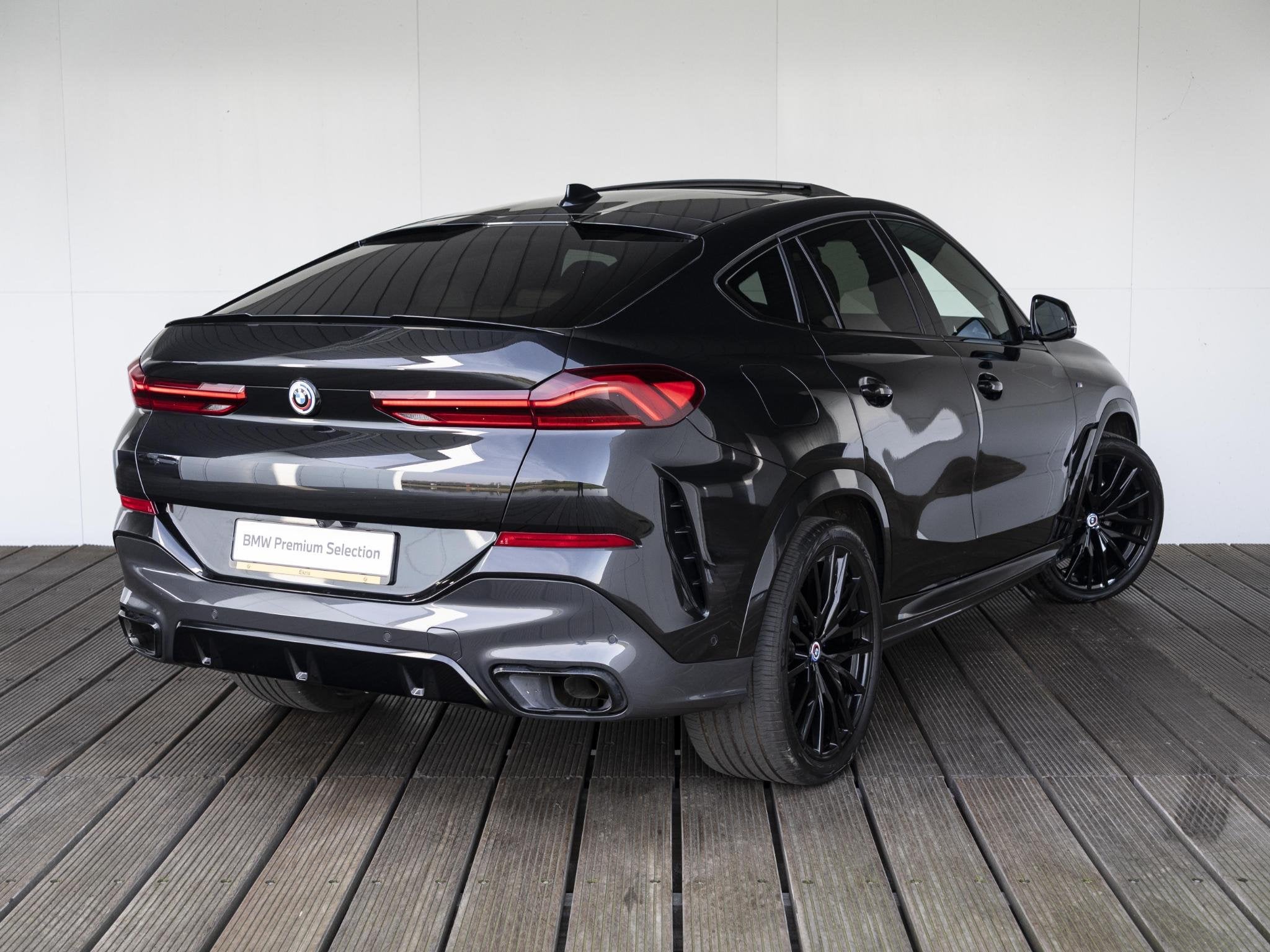 BMW X6 xDrive40i | M Sportpakket | Innovationspakket | Comfo, Auto's, Stof, Gebruikt, Met garantie (alle), 138 €/maand
