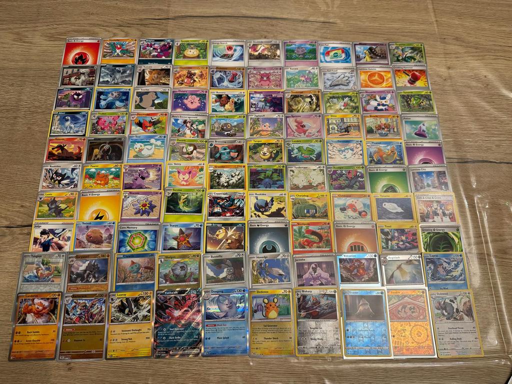 Pokemon 100 kaarten, Ophalen, Zo goed als nieuw, Meerdere kaarten