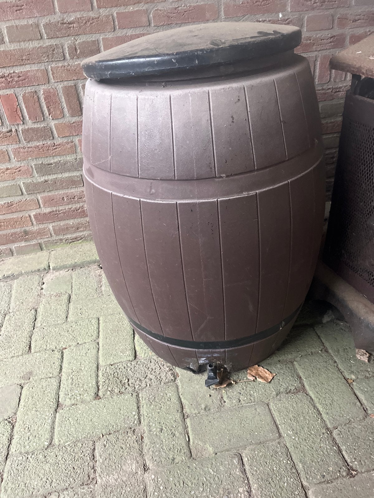 Regenton bruin, Tuin en Terras, Regentonnen, Ophalen, Kunststof, Gebruikt, Met kraantje