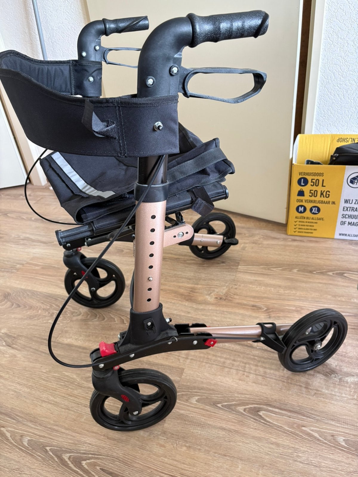 Rollator (lichtgewicht), Ophalen of Verzenden, Zo goed als nieuw