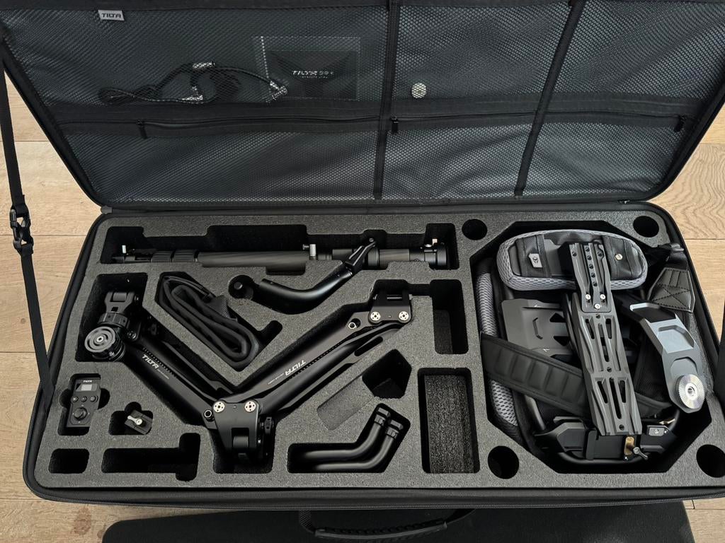 Tilta Float vest + arm + case + controller – gimbal support, Ophalen of Verzenden, Zo goed als nieuw