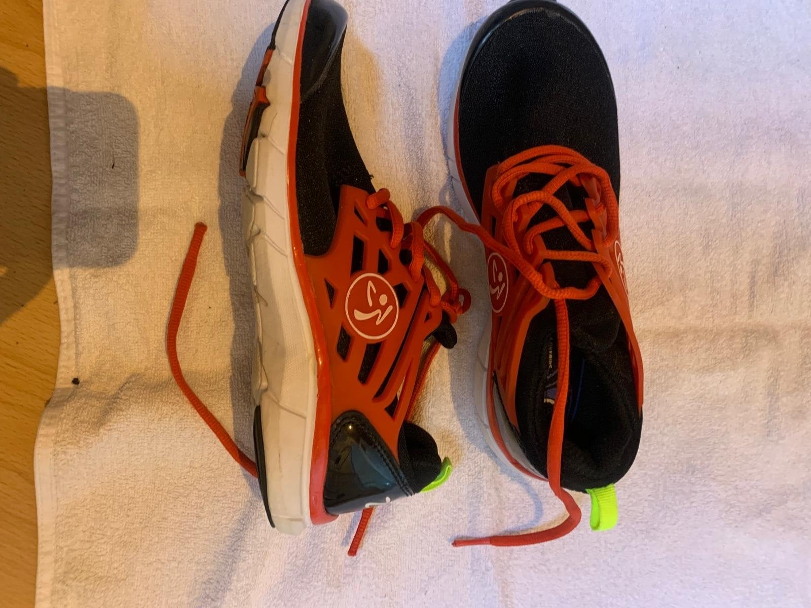 Zwarte en oranje Zumba sportschoenen, Ophalen, Gedragen, Zwart, Sportschoenen